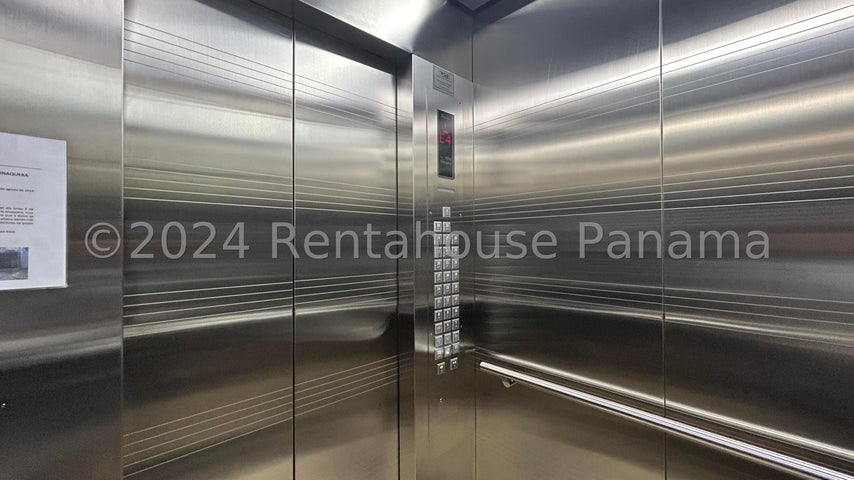 Exclusive Apartment in Via España